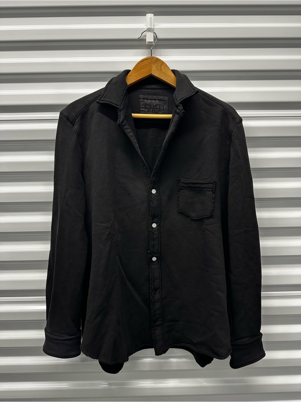 Frank & Eileen Eileen Relaxed Button-Up sweatshirt Black Casual Button Down L